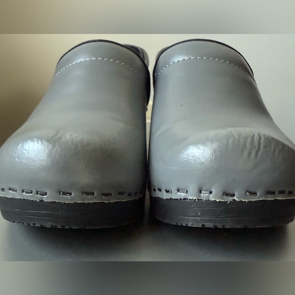 BJORK Pro Ella Leather Clogs in Gray - EU 38 (US 7-7.5) - Picture 8 of 9